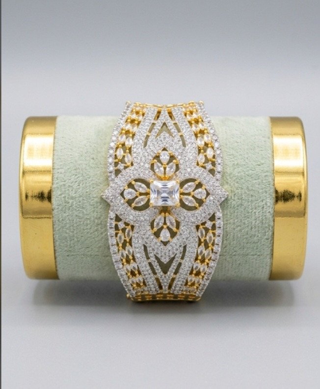 The Regal Empress Kundan-Style Cuff Bracelet