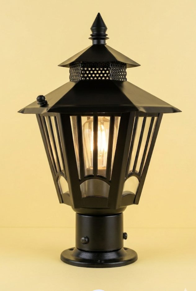 Vintage Style Outdoor Post Light / Gate Pillar Light